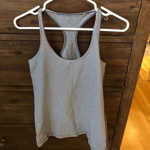 Size 8 lulu lemon tank top. Great condition